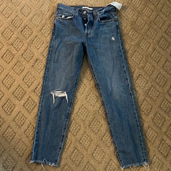 Levi’s Wedgie distressed Jeans Size 27 waist - Picture 1 of 6